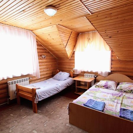 Hotel Мала Одеса Yablunytsya Esterno foto