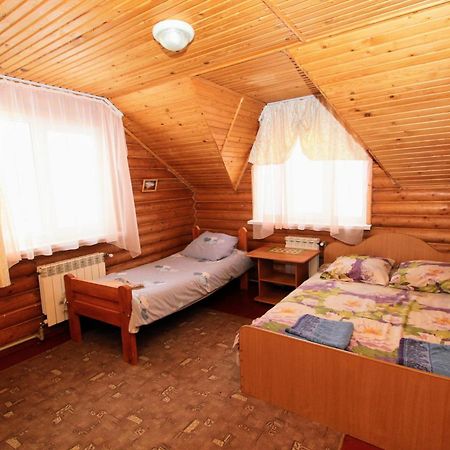 Hotel Мала Одеса Yablunytsya Esterno foto