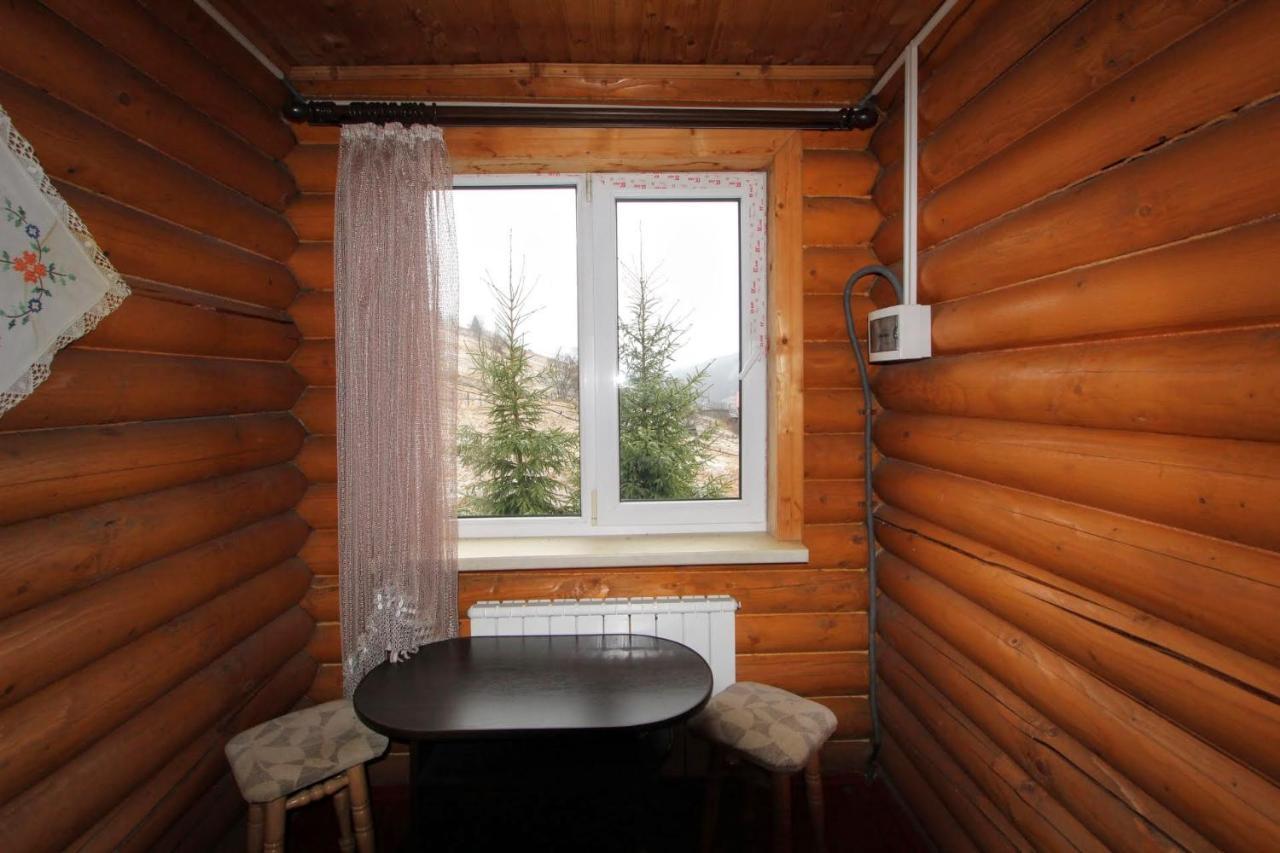 Hotel Мала Одеса Yablunytsya Esterno foto