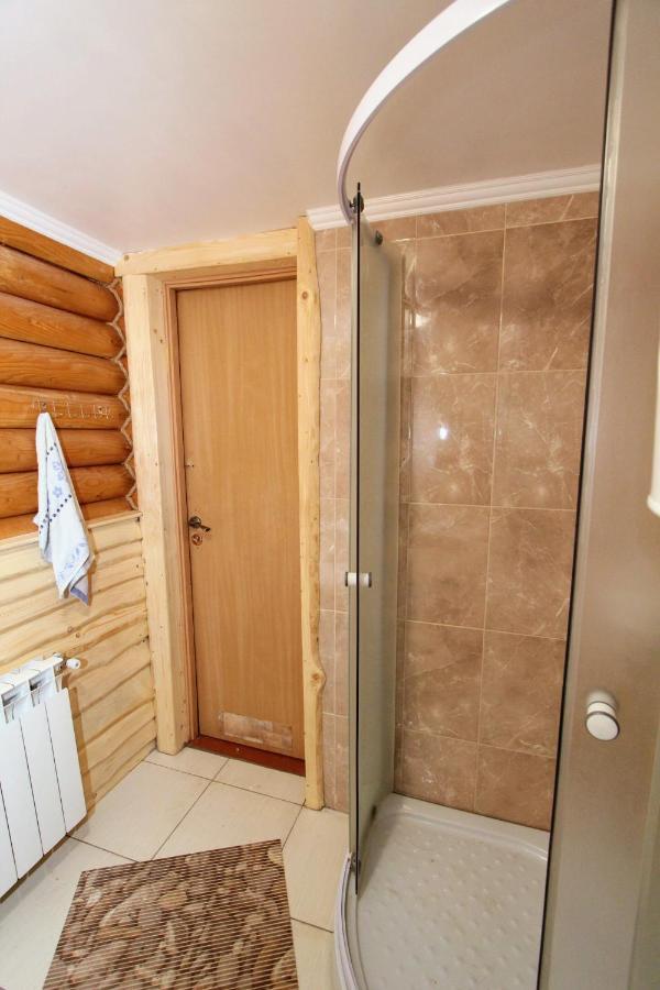 Hotel Мала Одеса Yablunytsya Esterno foto