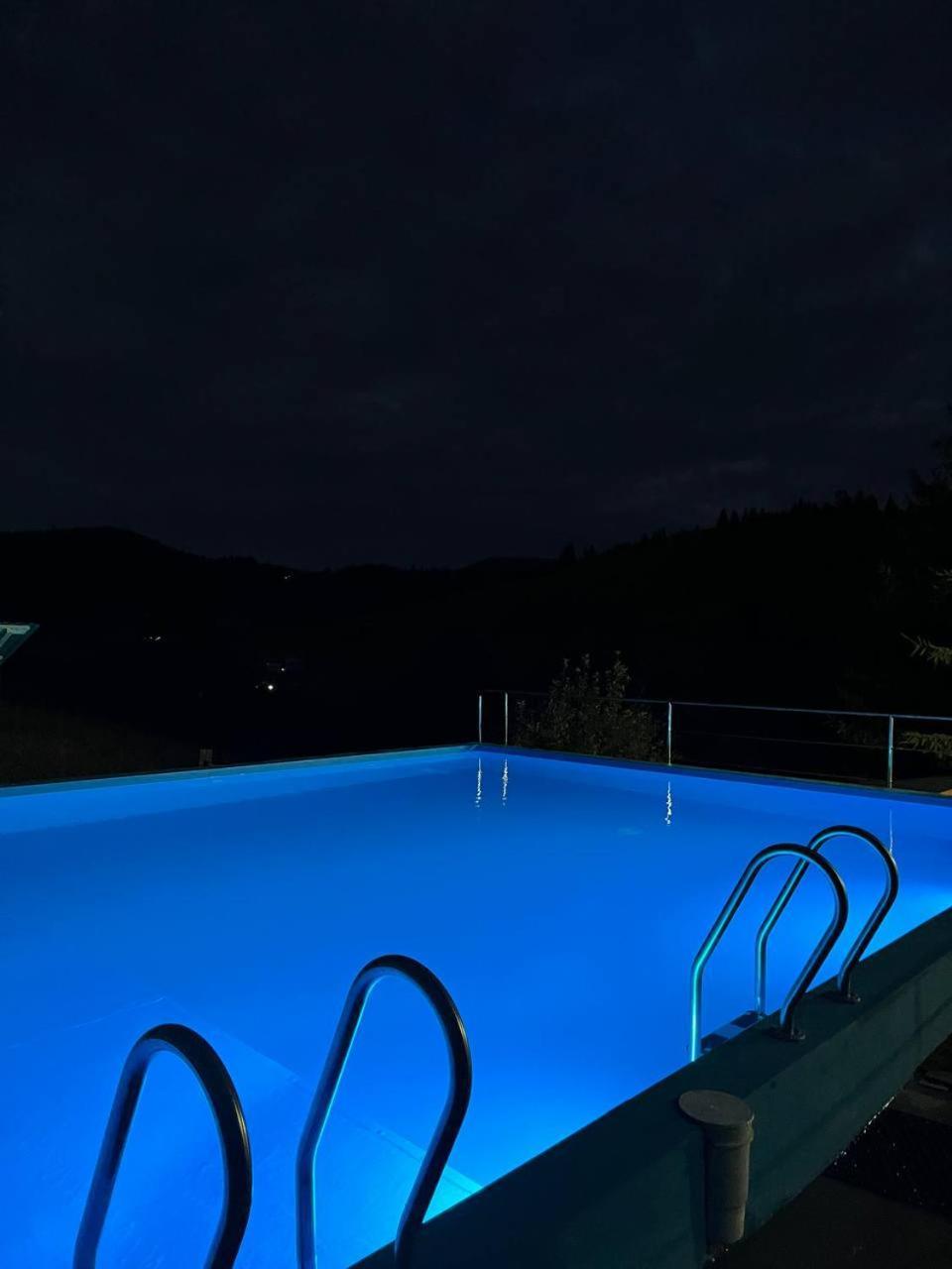 Hotel Мала Одеса Yablunytsya Esterno foto